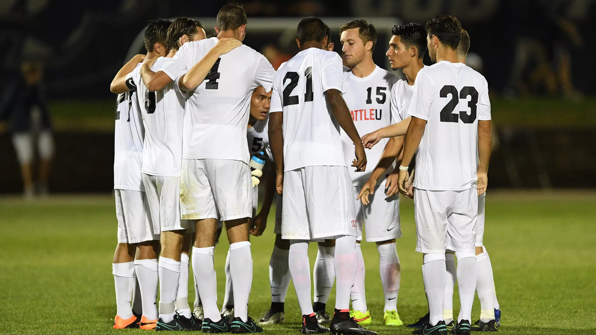 No. 2 Akron Slips Past No. 14 SU - Seattle University Redhawks ...